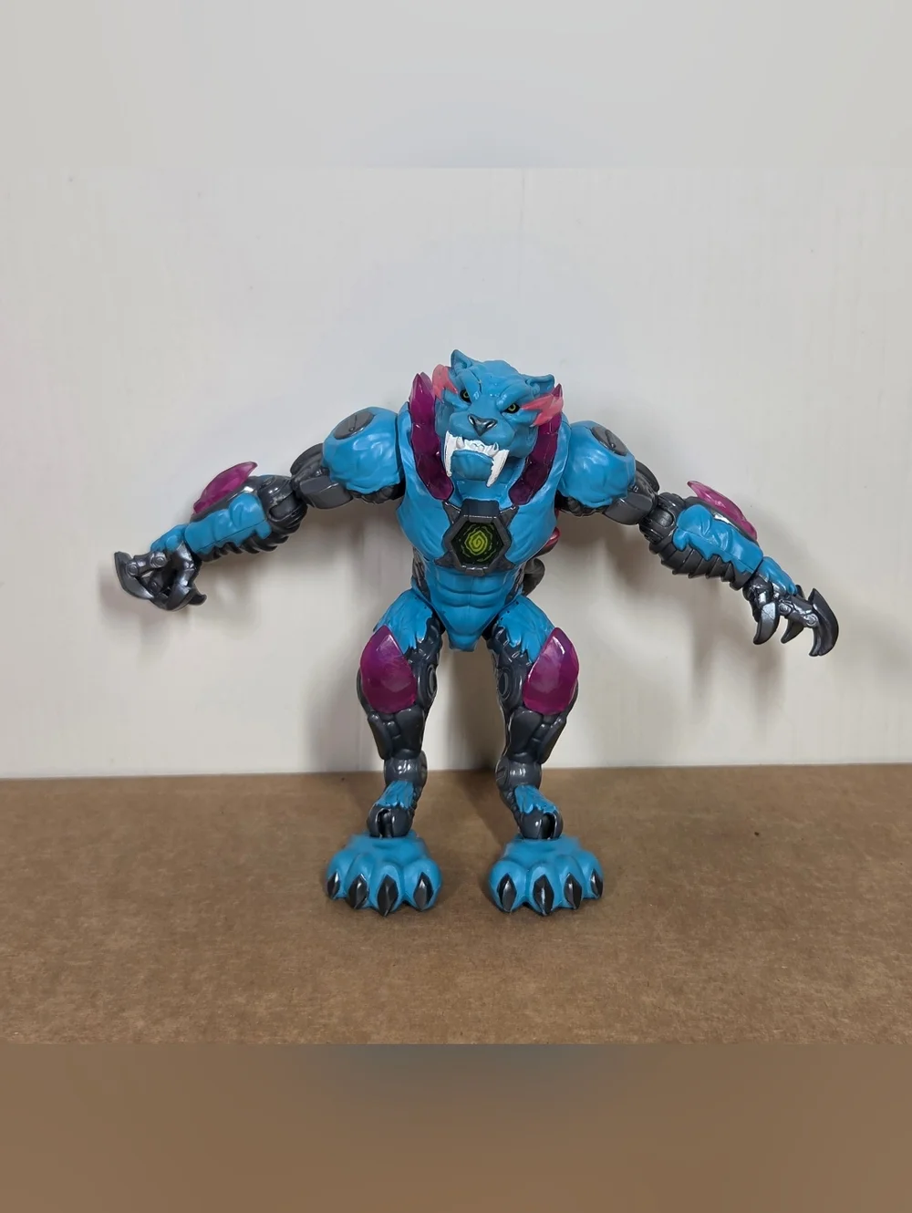 Mr Beast Lab Mutators Gold, Stealth Panther Action Figures 6 inch